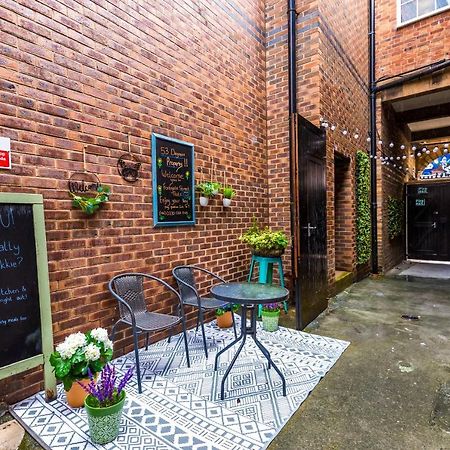 Stylish Chester City Centre Apartment By 53 Degrees Property, Ideal For Couples & Business Professionals - Sleeps 4 Dış mekan fotoğraf