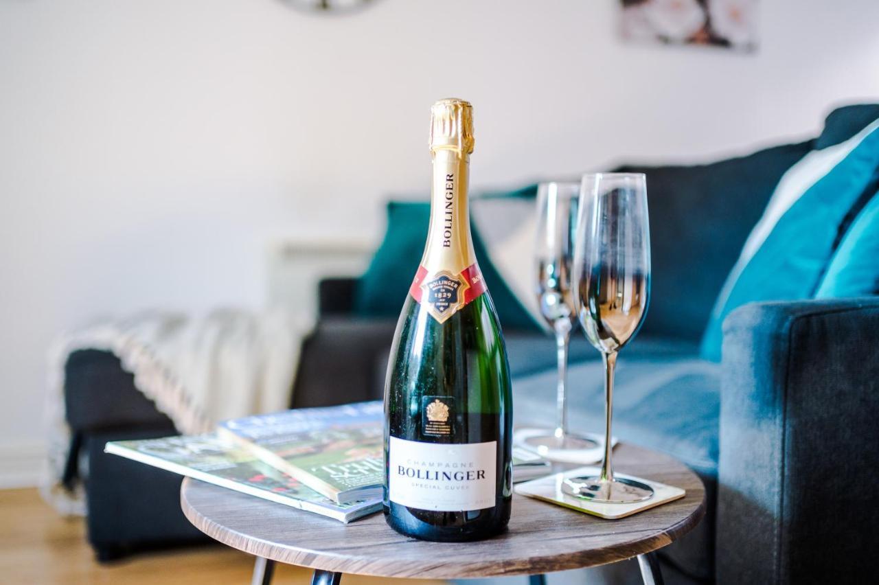 Stylish Chester City Centre Apartment By 53 Degrees Property, Ideal For Couples & Business Professionals - Sleeps 4 Dış mekan fotoğraf