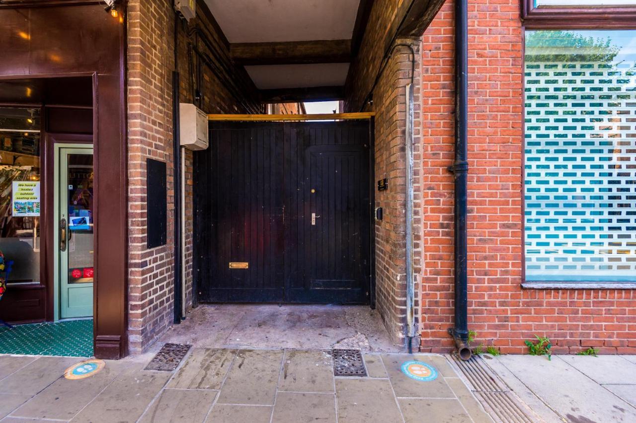 Stylish Chester City Centre Apartment By 53 Degrees Property, Ideal For Couples & Business Professionals - Sleeps 4 Dış mekan fotoğraf