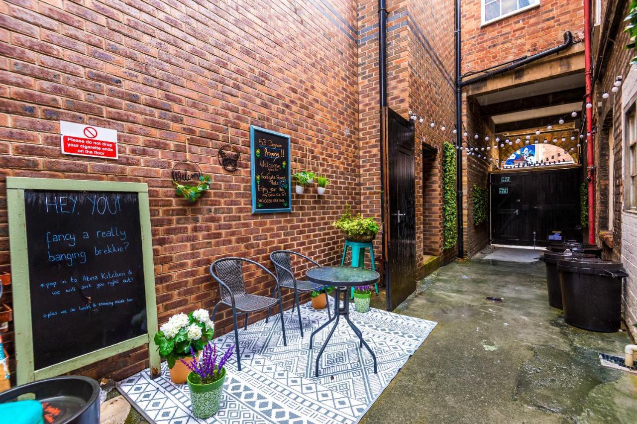 Stylish Chester City Centre Apartment By 53 Degrees Property, Ideal For Couples & Business Professionals - Sleeps 4 Dış mekan fotoğraf